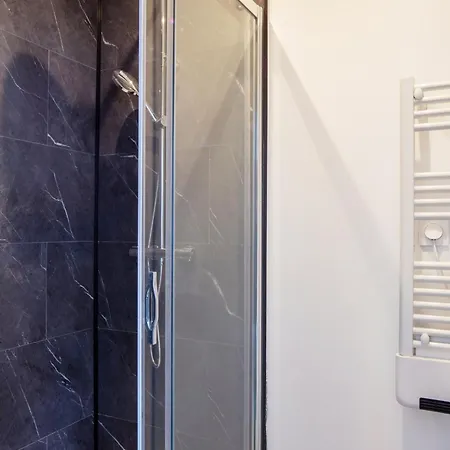 Grand T2 Hyper Centre Proche Toutes Commodites *